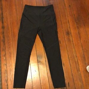 Medium outdoor voices leggings